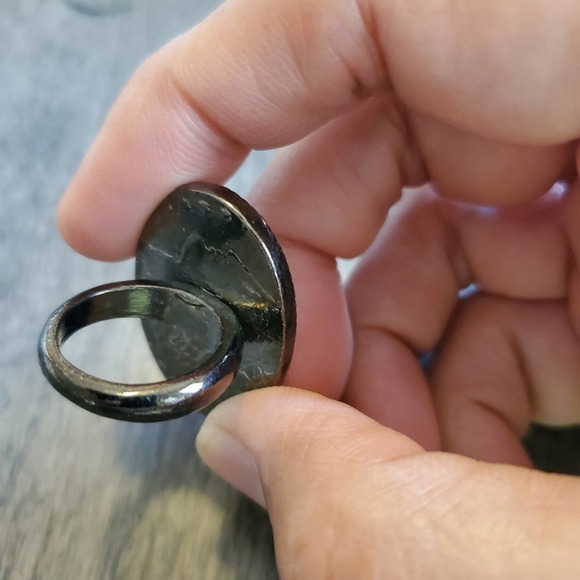 Acrylic Resin Transparent Fashion Peacock Pattern Size 6 Ring - Picture 3 of 5